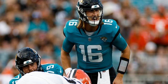 Jacksonville Jaguars quarterback Trevor Lawrence (16) calls out a play during a game against the Cleveland Browns Aug. 12, 2022, at TIAA Bank Field in Jacksonville, Fla.