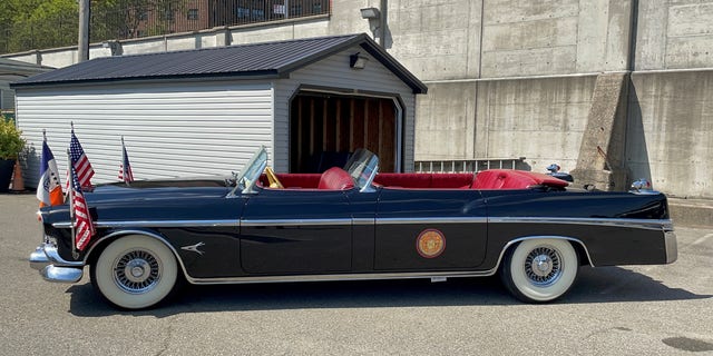 The Parade Phaeton is 20 feet long and based on the Chrysler Imperial Limousine.