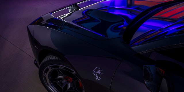 The R-Wing improves aerodynamics while retaining the heritage-inspired muscle car style.