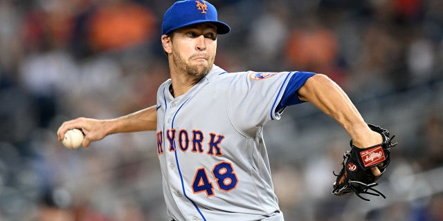 Jacob deGrom of the New York Mets pitches in the fifth inning against the Washington Nationals at Nationals Park, Aug. 2, 2022, in Washington, D.C.