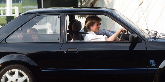 Diana was photographed driving the Escort with Prince William in the back seat.