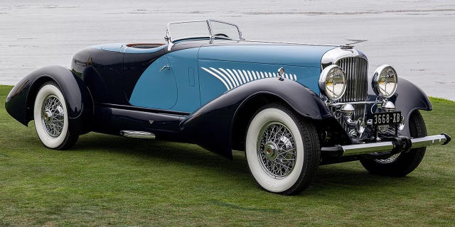 This 1932 Deusenberg Model J features a body designed by French coachbuilder Figoni et Falaschi.