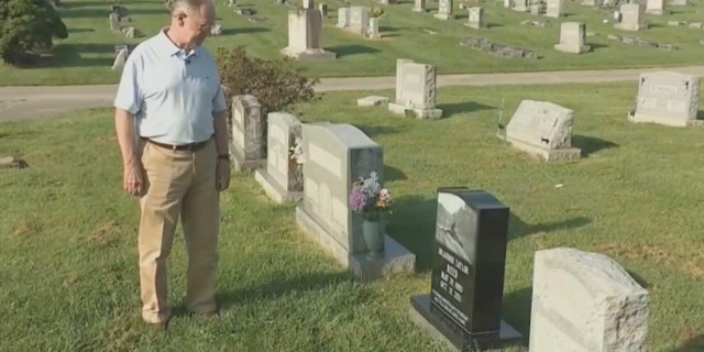 Alan Reed, who lost his son to fentanyl, makes a near-daily visit to his son's grave in Richmond, Kentucky.