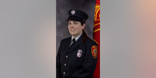 Twin sisters help rescue woman with medical emergency on flight from Boston to Fort Myers, Florida 4 Lindsay Byrne, a firefighter and paramedic with the Wayland Fire Department in Massachusetts, said she always knew she wanted to be a firefighter. She entered the junior firefighter program (along with her sister) in 6th grade.