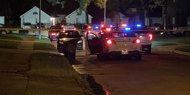 Houston Teen Dead Sister Injured From Shooting Possible Suspect