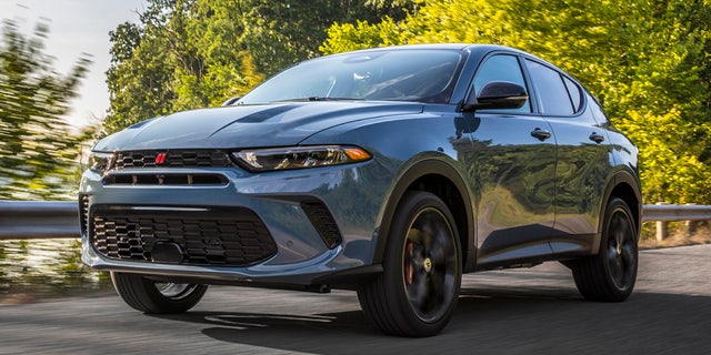 2023 Dodge Hornet ide Ako Peklo Home