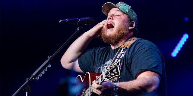 Media's outrage at Luke Combs covering Tracy Chapman's 'Fast Car ...