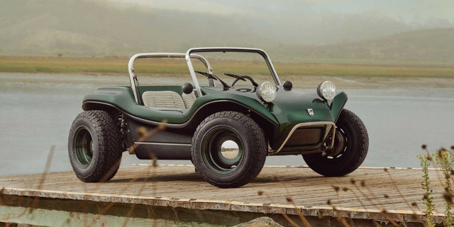 The Meyers Manx 2.0 Electric has rear-wheel-drive and a removable roof.