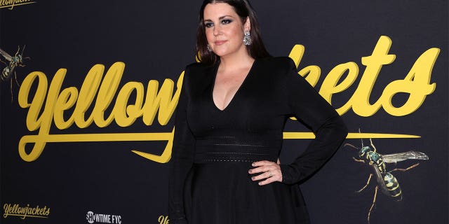 "Yellowjackets" star Melanie Lynskey opened up about the body shaming she faced while filming "Coyote Ugly."