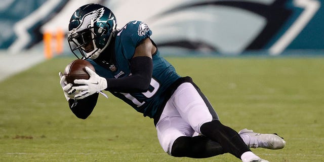 Philadelphia Eagles trade former first-round NFL draft pick Jalen Reagor to  Minnesota Vikings - 6abc Philadelphia