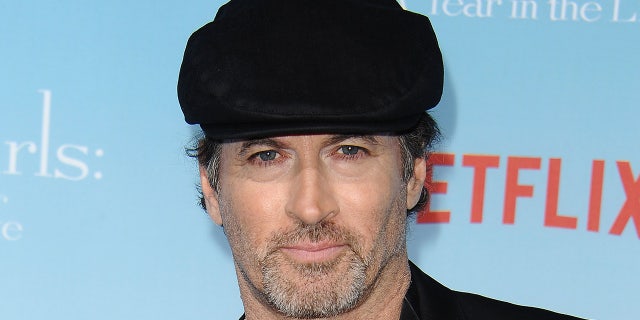 "Gilmore Girls" star Scott Patterson said he felt like he was "treated like an object" during a scene in Season Three.