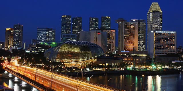 Singapura menempati peringkat tertinggi dalam hal kebebasan ekonomi di antara 184 negara berdaulat, menurut laporan baru dari The Heritage Foundation.