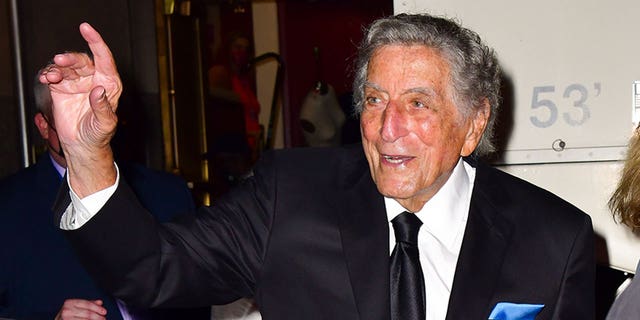 Legendary Singer Tony Bennett Dead At 96 | Fox News