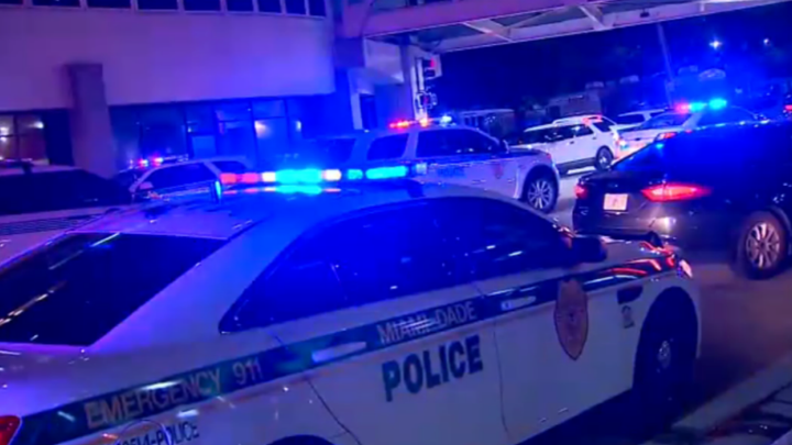 Miami police officer critically injured after being shot, suspect killed Miami police officer critically injured after being shot, suspect killed