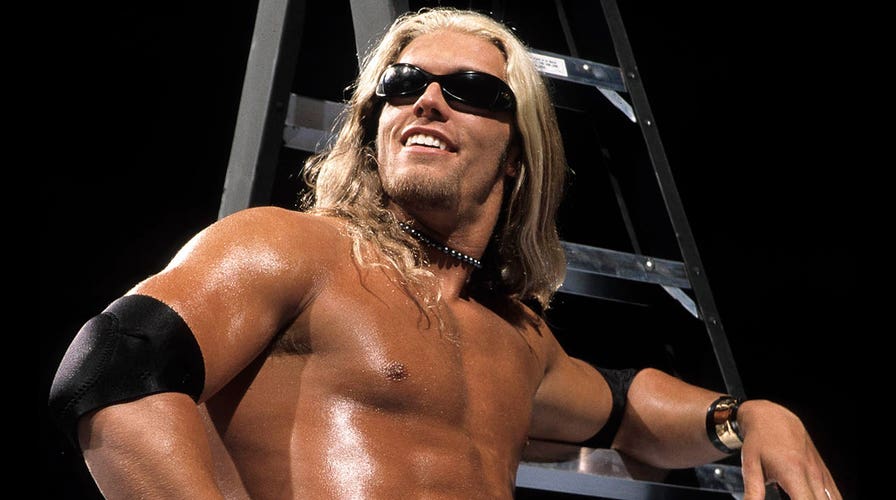 Edge Advertised for WWE's Return to Toronto - Wrestling News