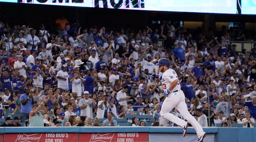 Trea Turner extends hitting streak to 26 games as Dodgers beat