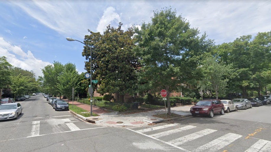 12th St SE and Independence Ave SE in Washington, D.C., where two carjacking suspects crashed.