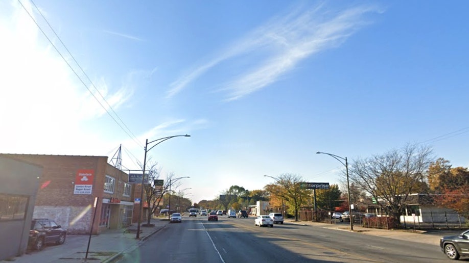 Five teenagers shot in Chicago's South Side on Sunday