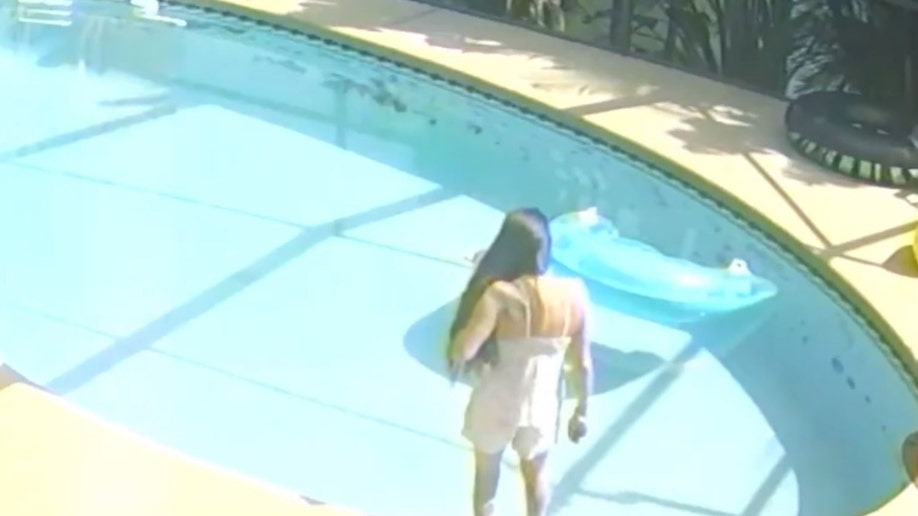 Erica Black kills her chihuahua in the pool