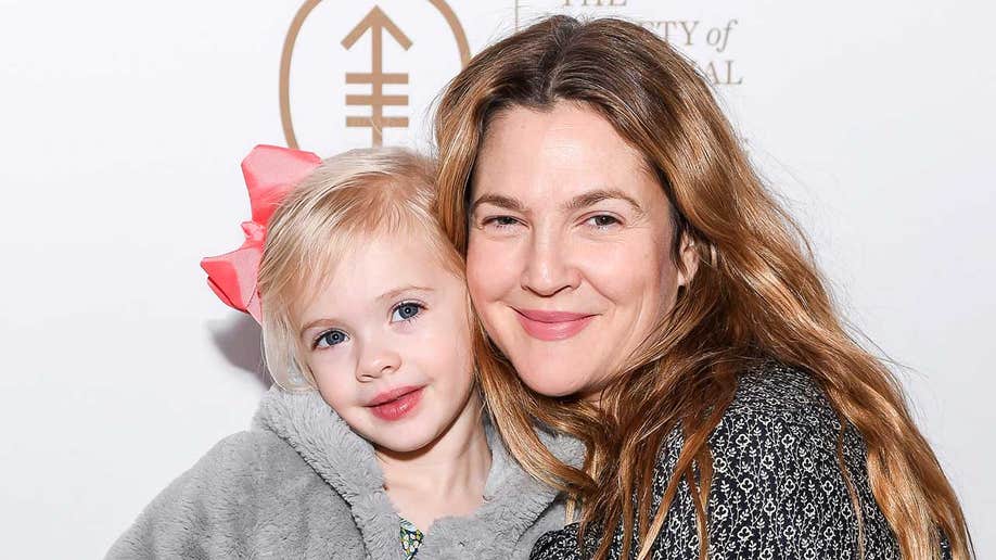  Drew Barrymore with daughter Frankie Barrymore Kopelman in 2017