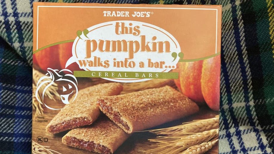Pumpkin-flavored cereal bars