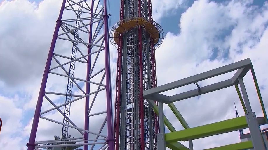 A daytime photo of the FreeFall ride in at ICONIC Park