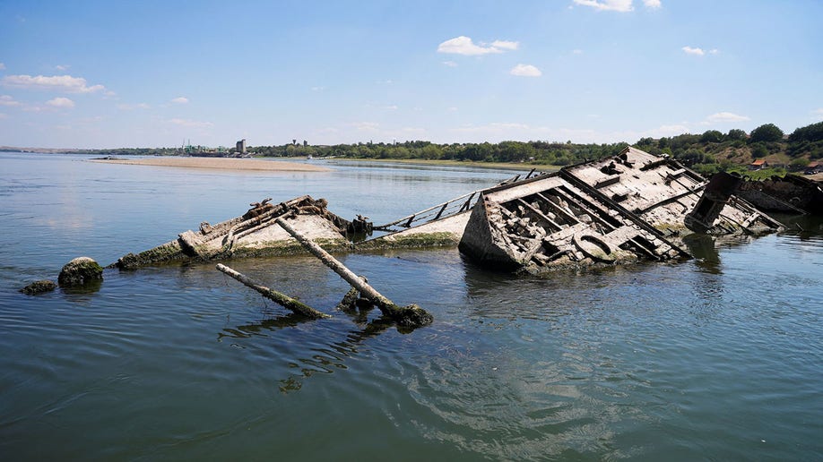 나치 독일 제2차 세계대전 다뉴브 강 세르비아에서 발견된 2척의 배
