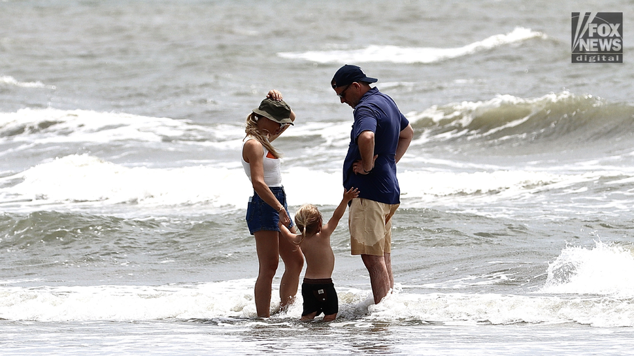 Hunter Biden and family in beach