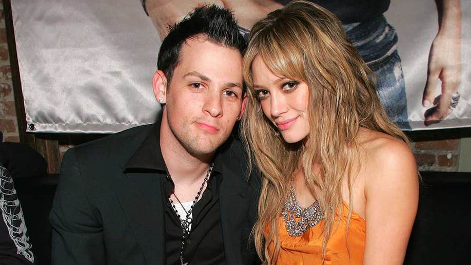  Hilary Duff and Joel Madden in 2005