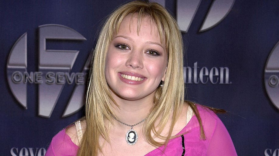 Hilary Duff in 2001