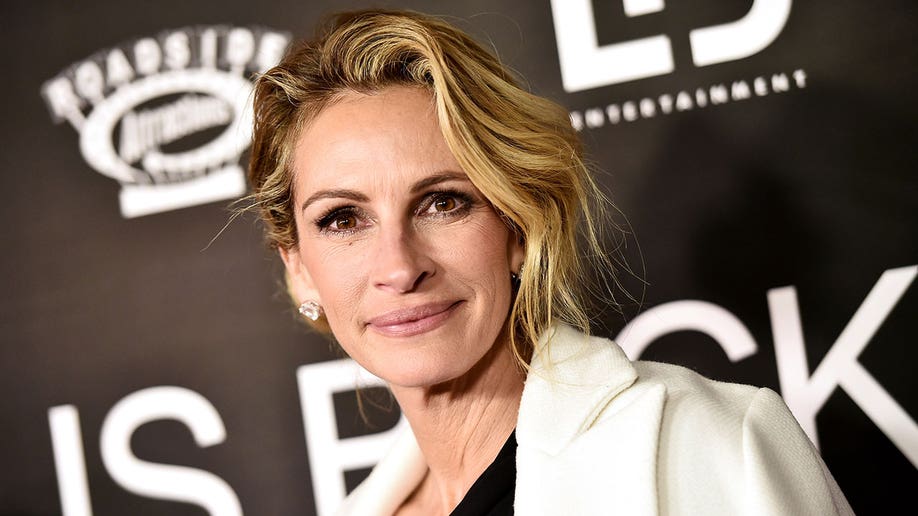 Julia Roberts at the Ben is Back premiere