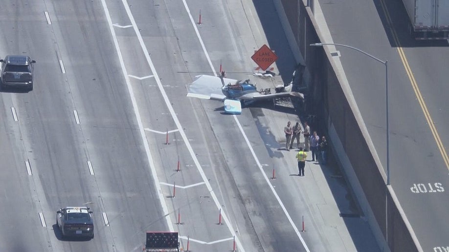Small plane crashed on freeway in California