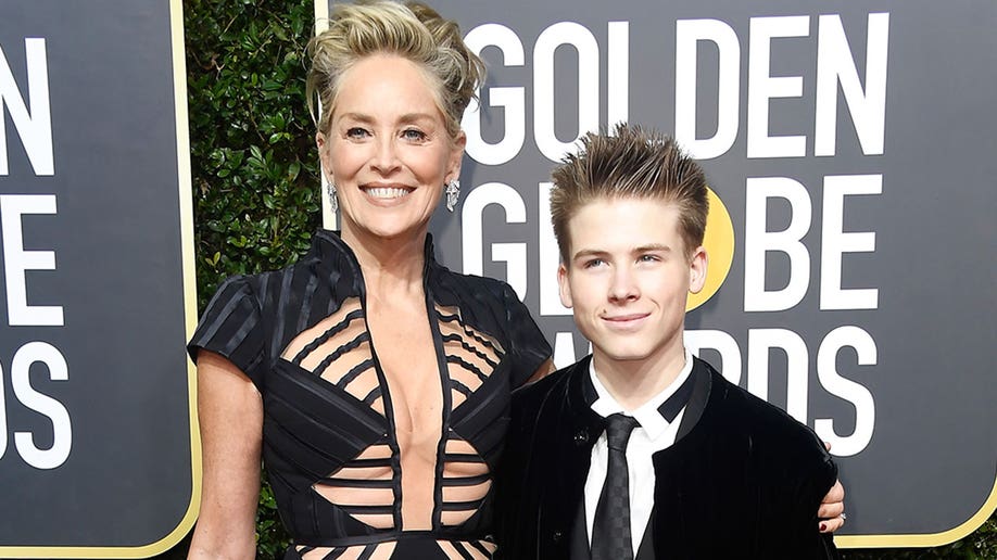 Sharon Stone et son fils Roan Joseph Bronstein aux Golden Globes 2018