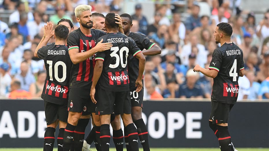 AC Milan celebrates