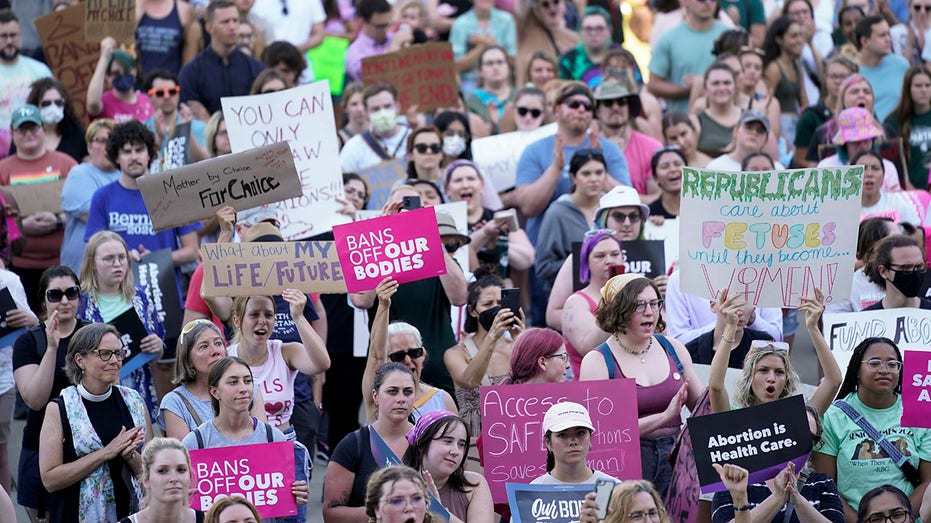Maine considers bill that would establish 'legal right' to abortion, transgender surgical procedures