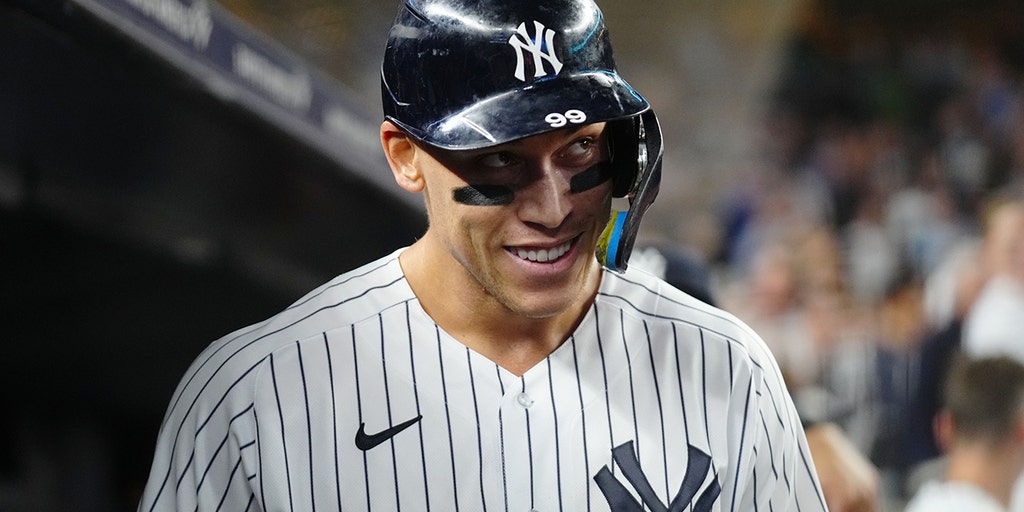Yankees fan snags Aaron Judge's milestone homer, friend makes one request - Vimarsana News