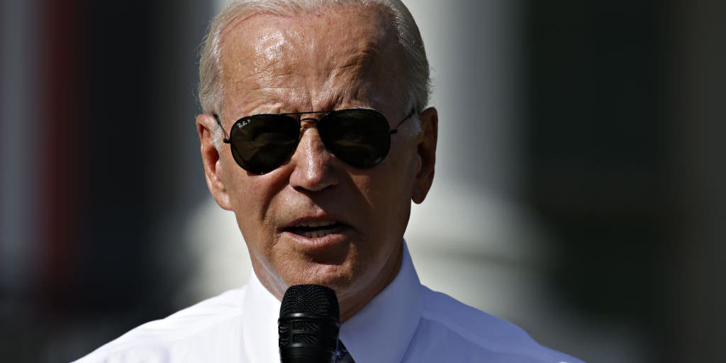 Biden-no-jacket.jpg?ve=1&tl=1