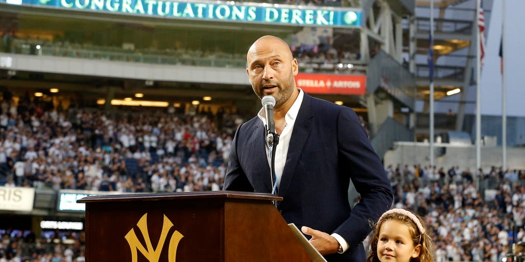 Derek Jeter showered with cheers during Yankees' Hall of Fame tribute: 'It  feels good to be back