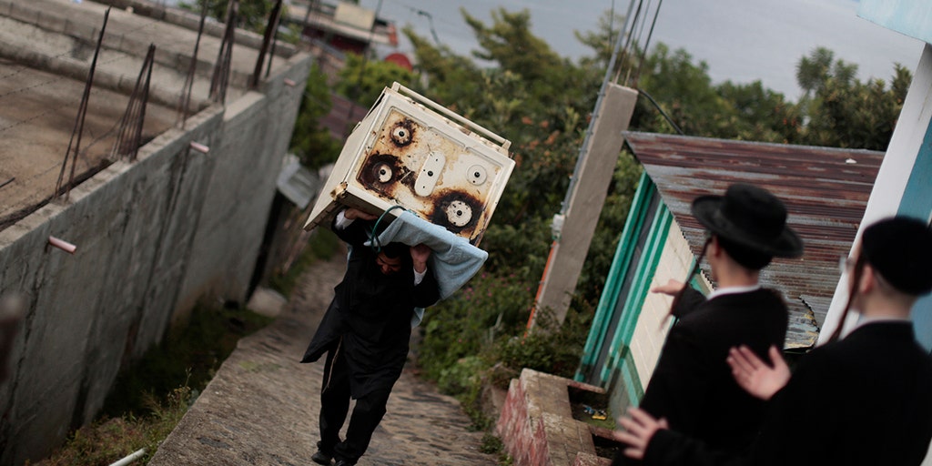 Mexican authorities arrest leader of ultra-Orthodox Jewish sect on organized crime, human trafficking charges - Vimarsana News