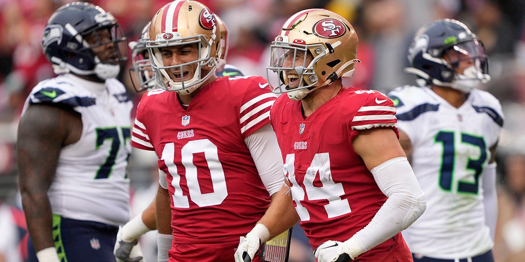 Santa Clara, California, USA. 19th Jan, 2020. San Francisco 49ers  quarterback Jimmy Garoppolo (10) and fullback Kyle Juszczyk (44) pregame on  Sunday, January 19, 2020, at Levis Stadium in Santa Clara, California.