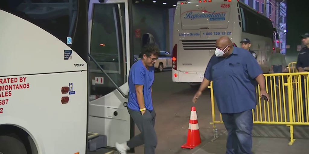 NYC-Migrant-Buses-2.jpg?ve=1&tl=1