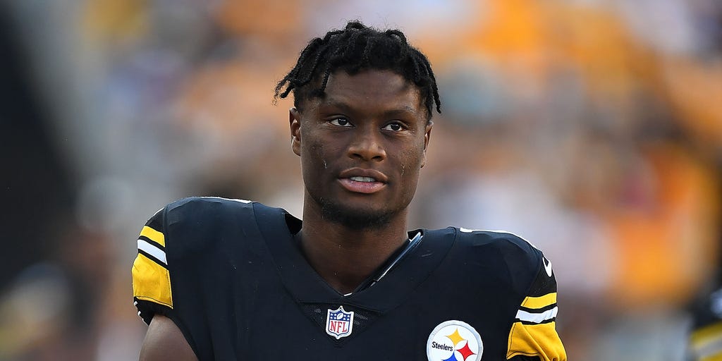 Pittsburgh Steelers Rookie George Pickens Wears Expensive Air