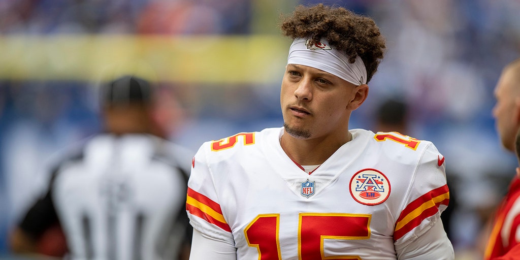 Colts upset Chiefs 20-17 in defensive battle as Patrick Mahomes argues with  Eric Bieniemy 