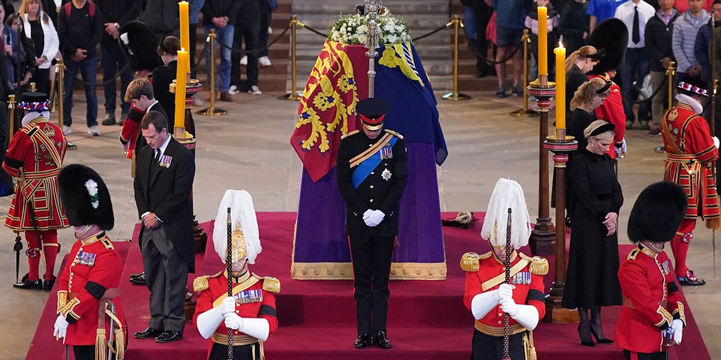 Queen Elizabeth II's grandchildren, including Princes Harry and William, hold vigil at coffin - Vimarsana News