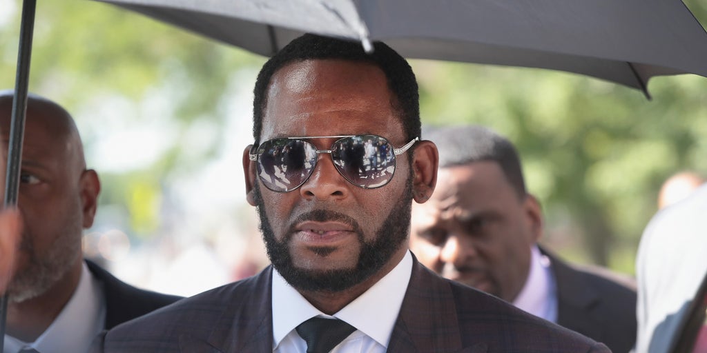 'Unauthorized' album of bootleg R. Kelly music called 'I Admit' released on Spotify, Apple Music: lawyer - Vimarsana News