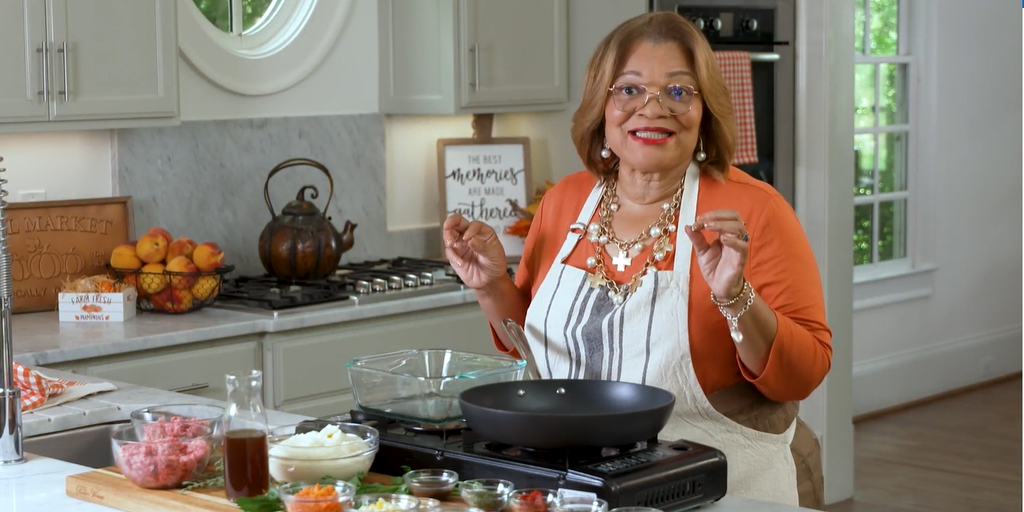 Step inside Alveda King's house for a seasonal celebration chock full of food, family and friendship - Vimarsana News