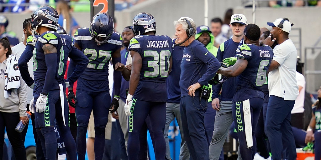 Drone delays Seahawks-Falcons game in 4th quarter