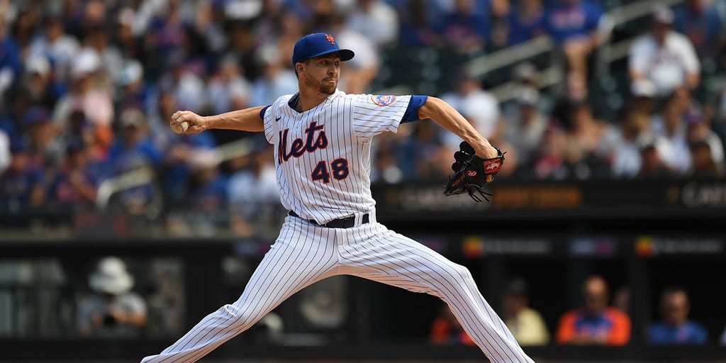 Jacob deGrom recorded his 15th win with a 7-3 victory over the Braves