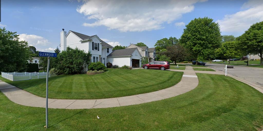 Michigan father who killed wife and shot his daughter went down QAnon rabbit hole, 'snapped,' daughter says - Vimarsana News