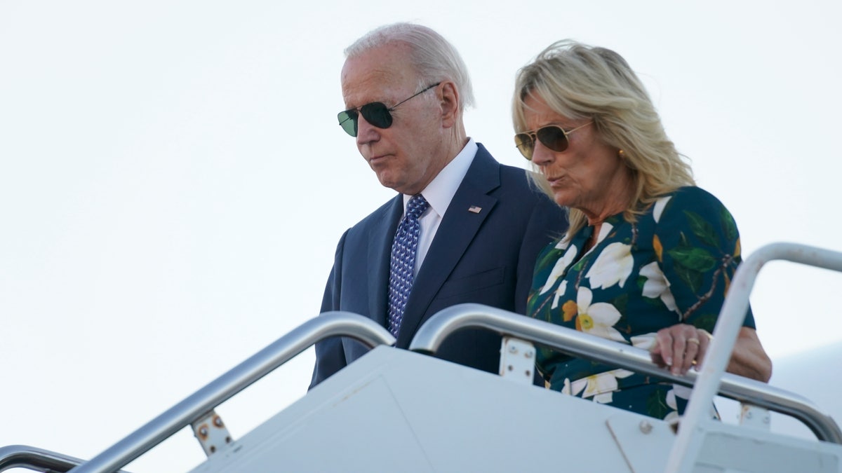 President Joe Biden and lady Jill Biden 